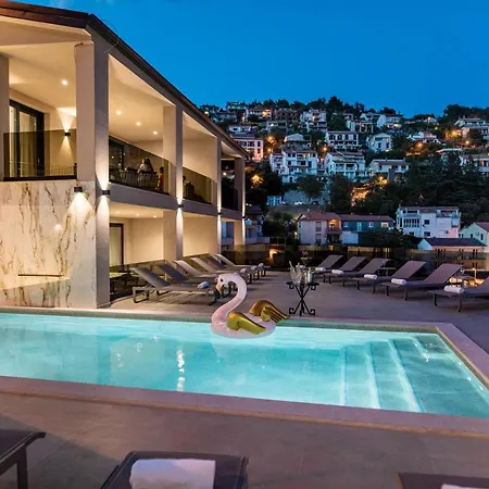 Villa Nina I - Apartments With Pool Near The Sea Rabac