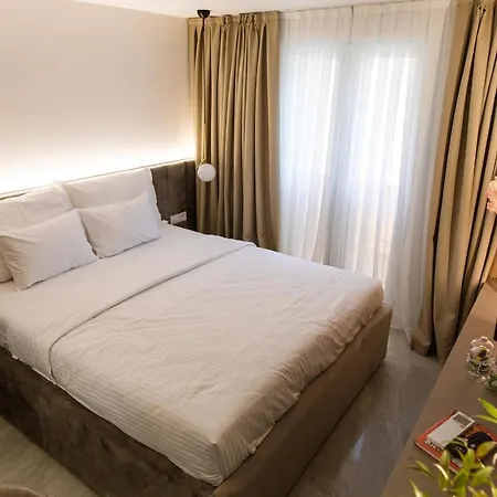 Villa Nina I - Apartments With Pool Near The Sea *